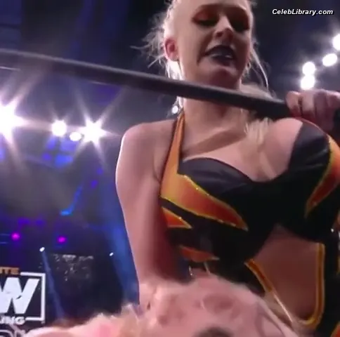 Penelope Ford photo 1 of 214