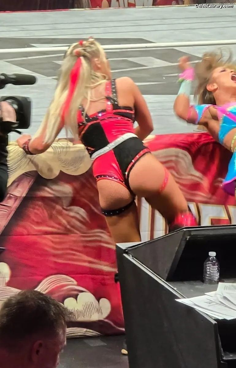 Penelope Ford photo 12 of 214
