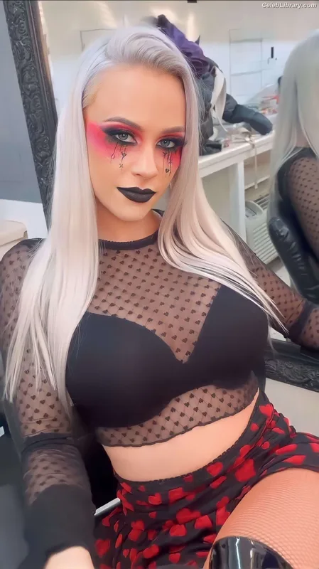 Penelope Ford photo 5 of 215