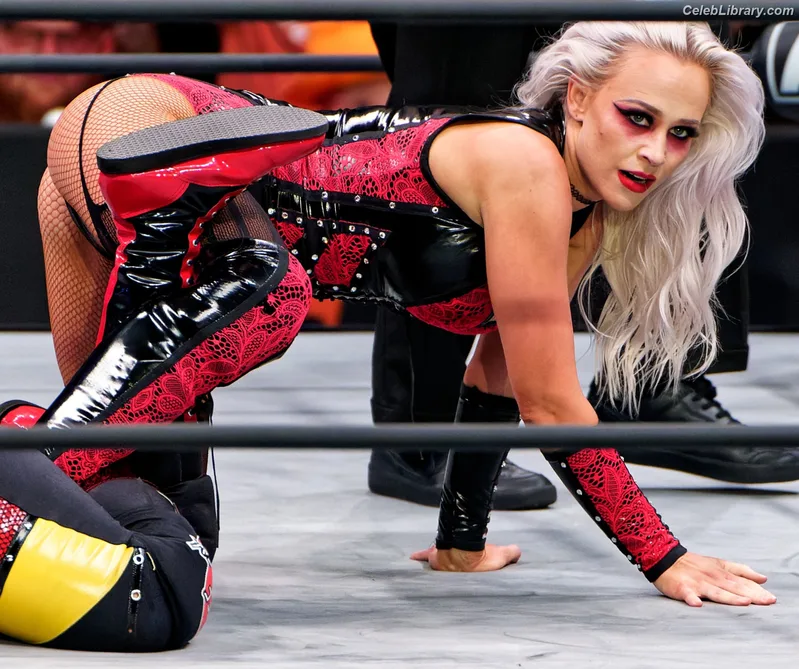 Penelope Ford photo 11 of 215