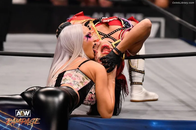 Penelope Ford photo 11 of 215