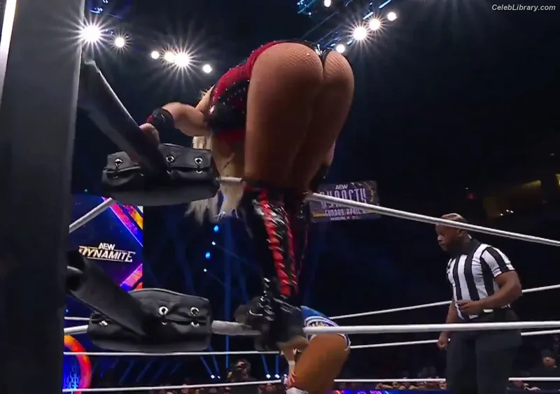 Penelope Ford photo 20 of 215