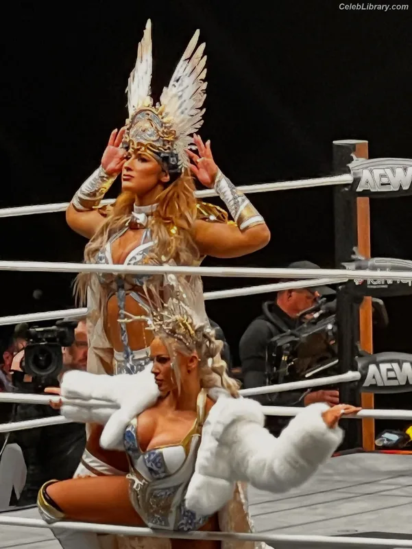 Penelope Ford photo 2 of 215