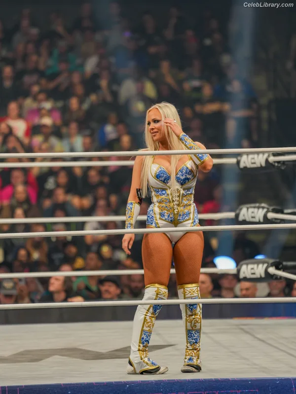 Penelope Ford photo 8 of 215