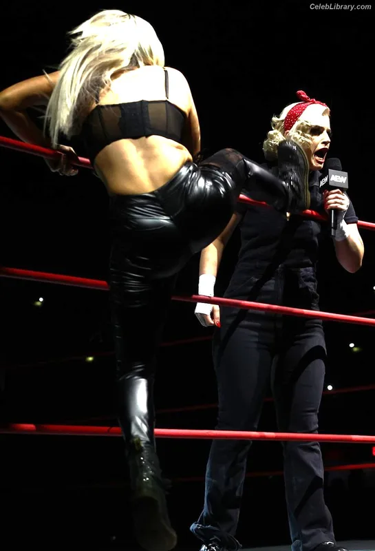 Penelope Ford photo 14 of 215