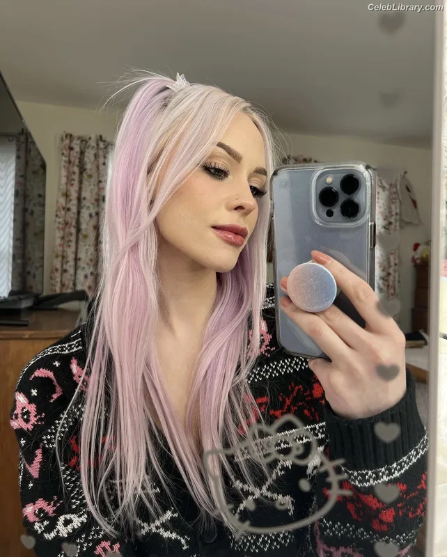 Penelope Ford photo 20 of 215