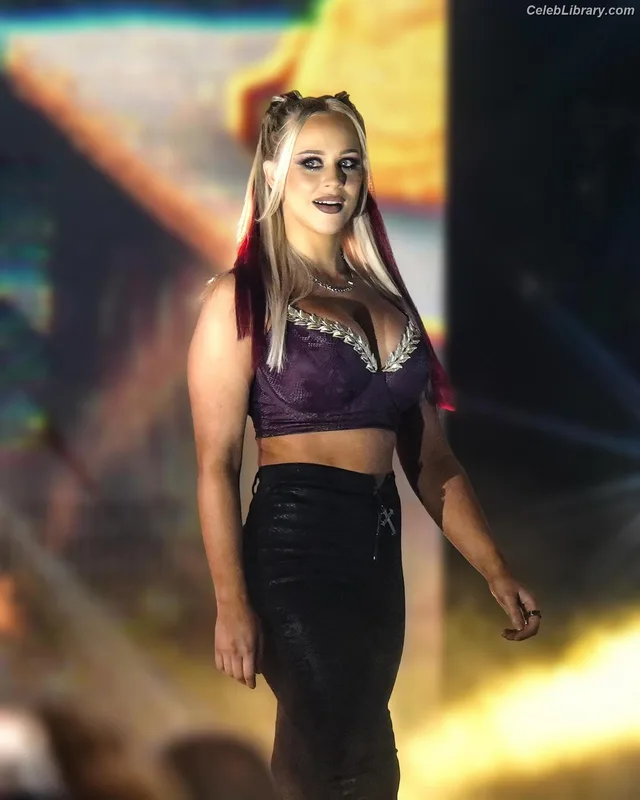 Penelope Ford photo 14 of 215