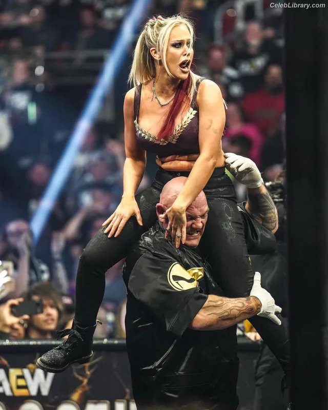 Penelope Ford photo 16 of 215