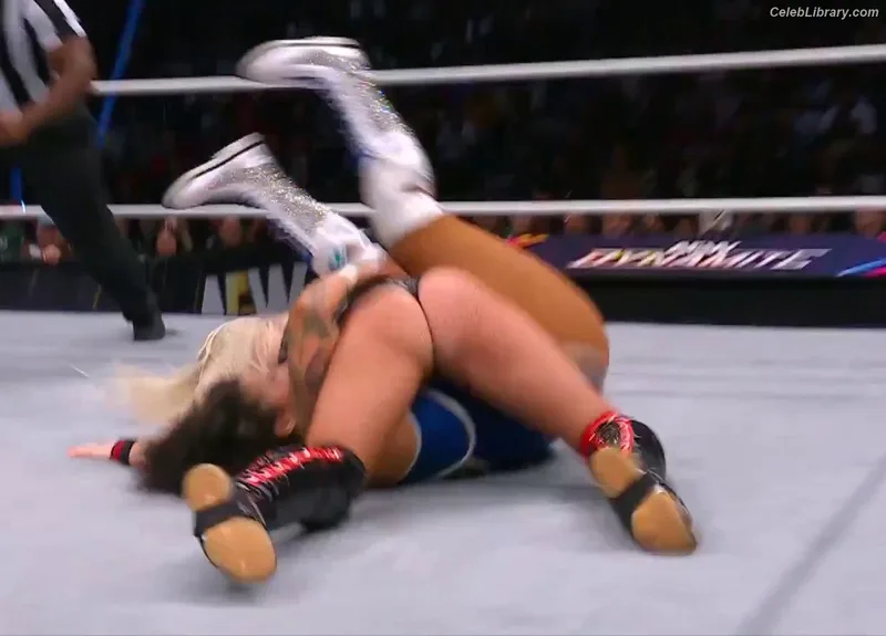 Penelope Ford photo 15 of 215