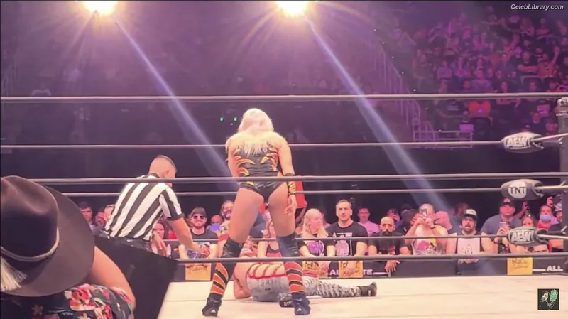 Penelope Ford photo 19 of 215