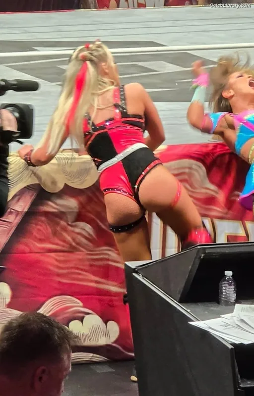 Penelope Ford photo 12 of 215