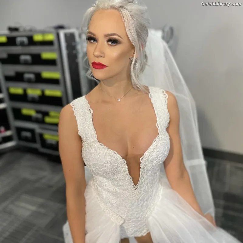 Penelope Ford photo 19 of 215