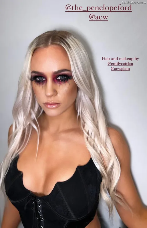 Penelope Ford photo 22 of 215