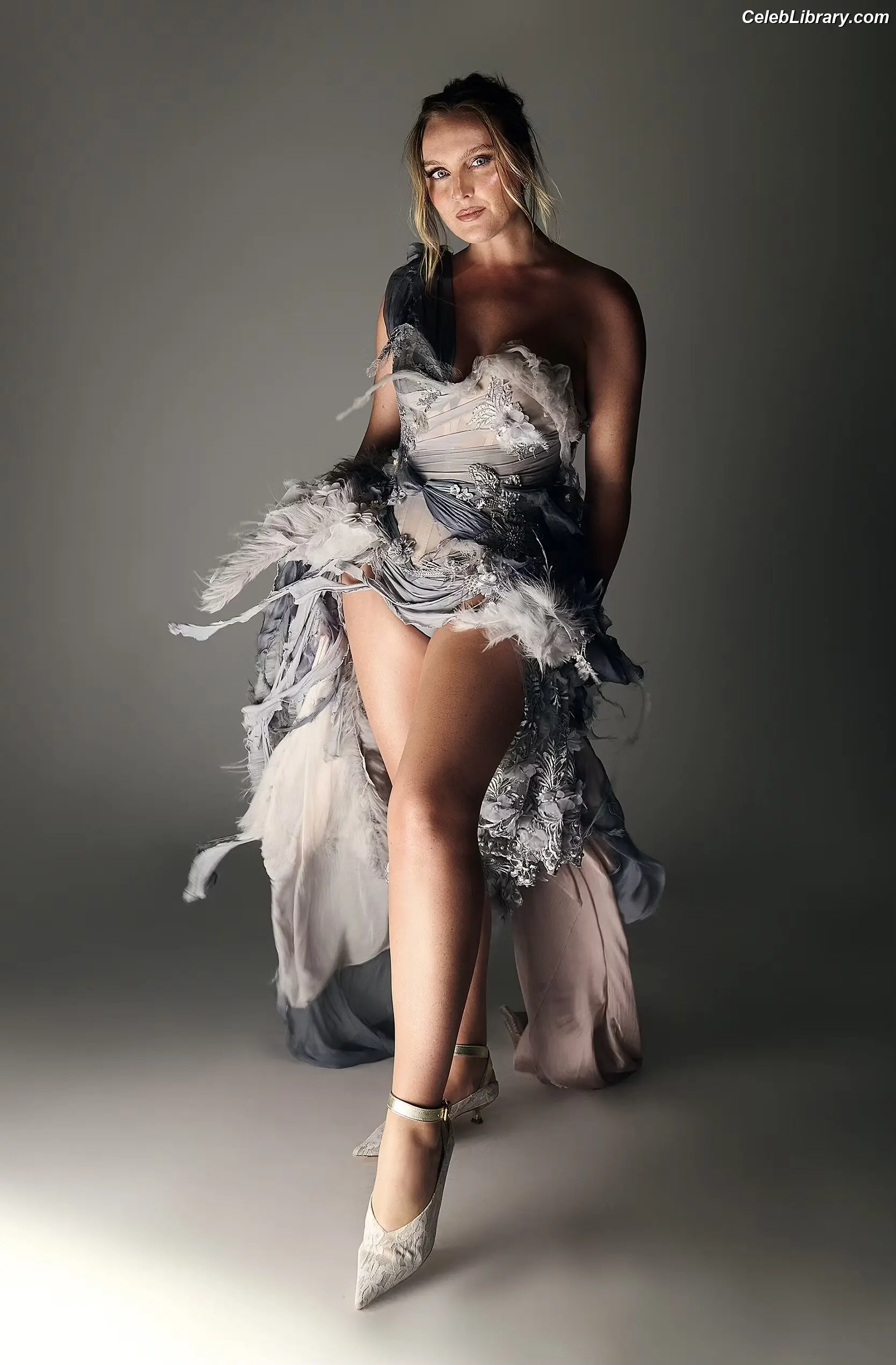Perrie Edwards photo 8 of 321