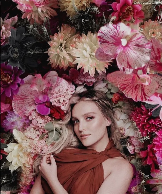 Perrie Edwards photo 9 of 322