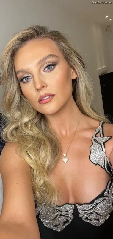 Perrie Edwards photo 2 of 322