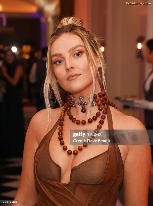 Perrie Edwards photo 14 of 322