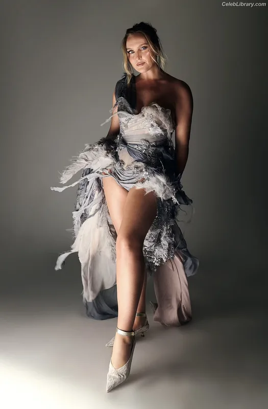 Perrie Edwards photo 8 of 322