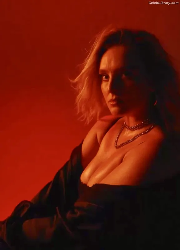 Perrie Edwards photo 11 of 322