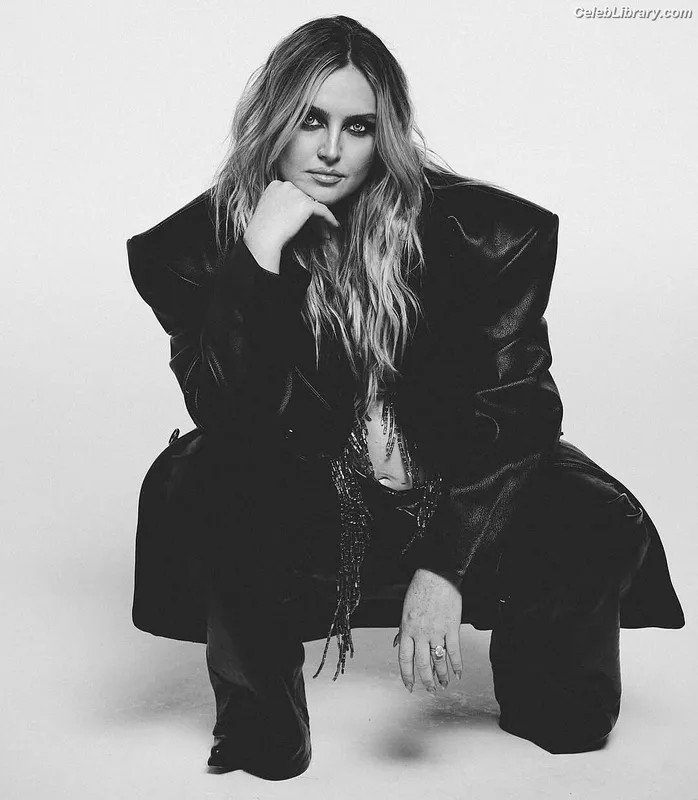 Perrie Edwards photo 19 of 322