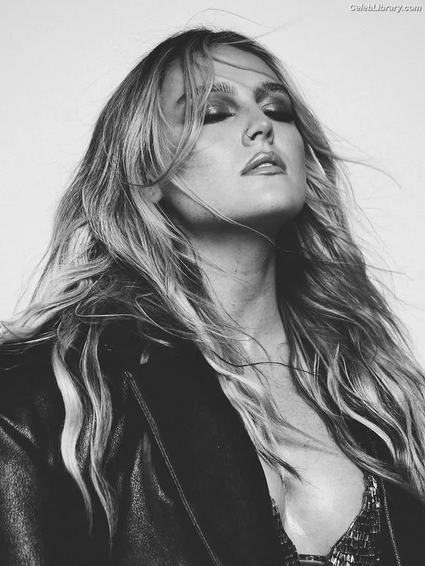 Perrie Edwards photo 24 of 322