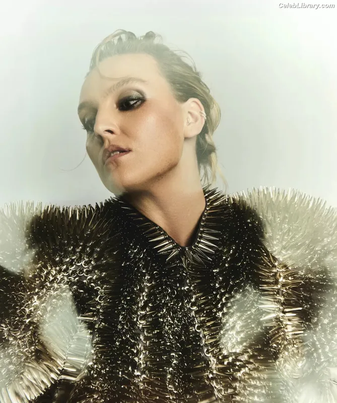 Perrie Edwards photo 22 of 322