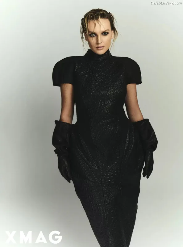 Perrie Edwards photo 1 of 322