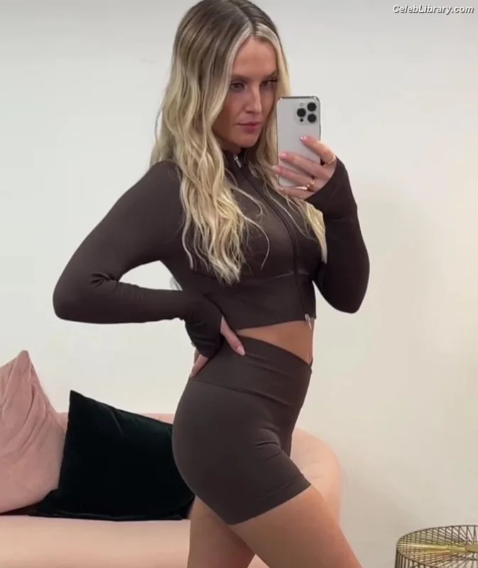 Perrie Edwards photo 17 of 322