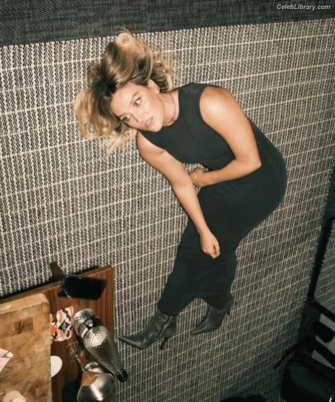 Perrie Edwards photo 8 of 322