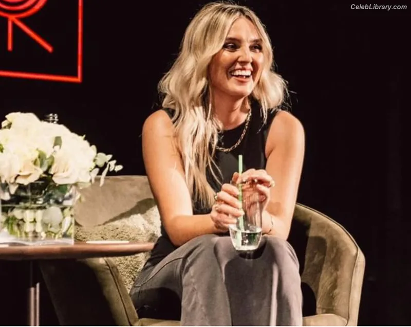 Perrie Edwards photo 10 of 322