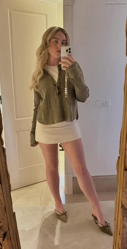 Perrie Edwards photo 16 of 322