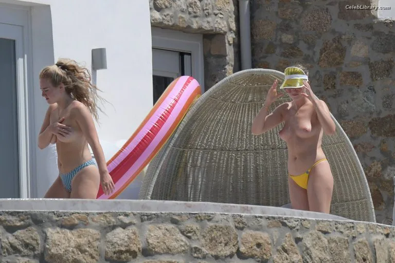 Perrie Edwards photo 1 of 322