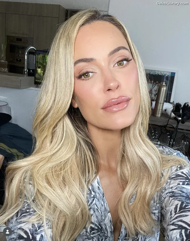 Peta Murgatroyd photo 7 of 10