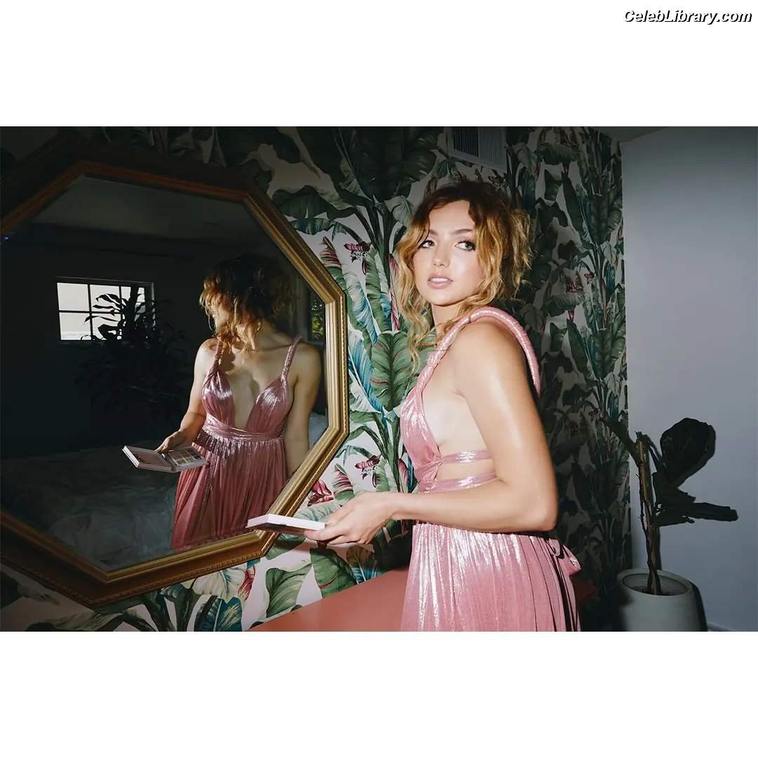 Peyton List photo 11 of 1016