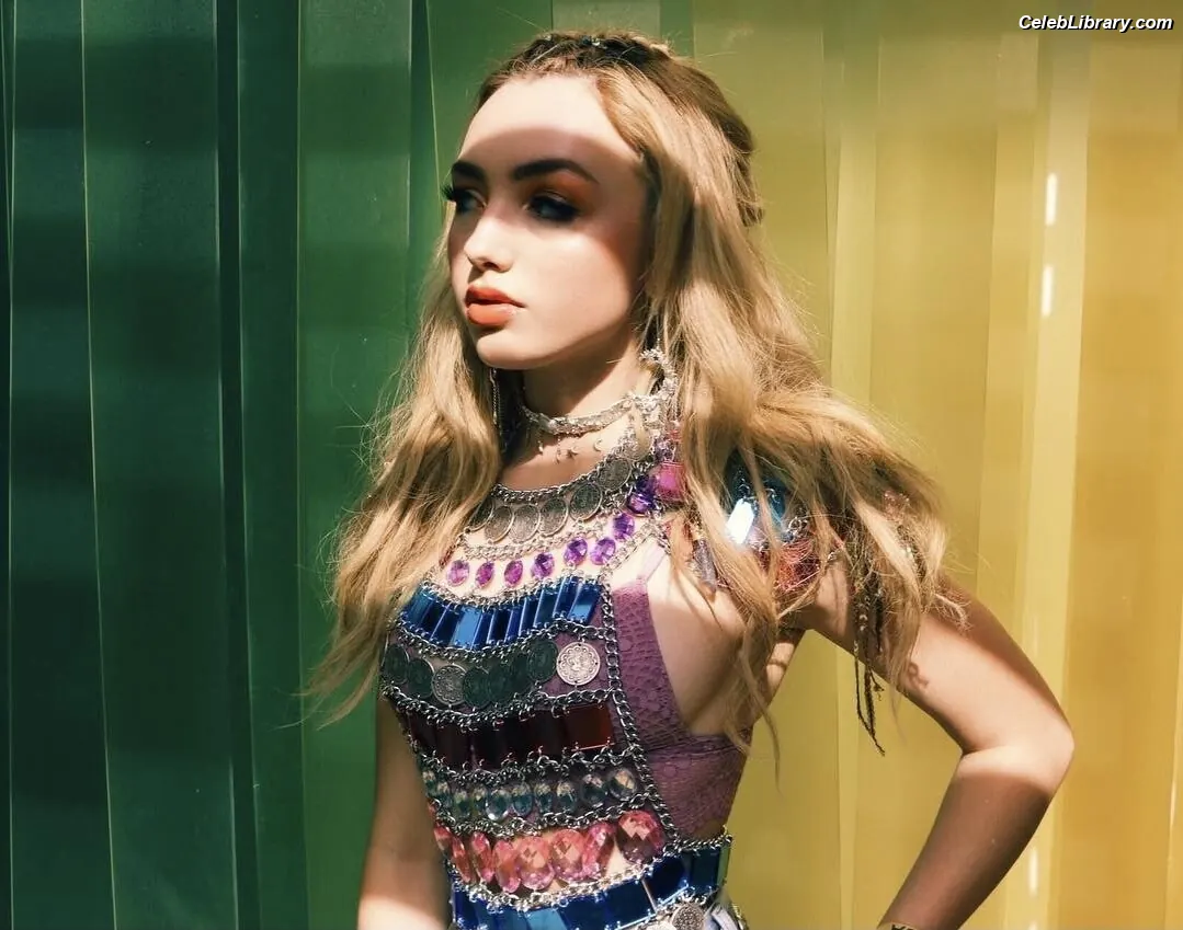 Peyton List photo 9 of 1016