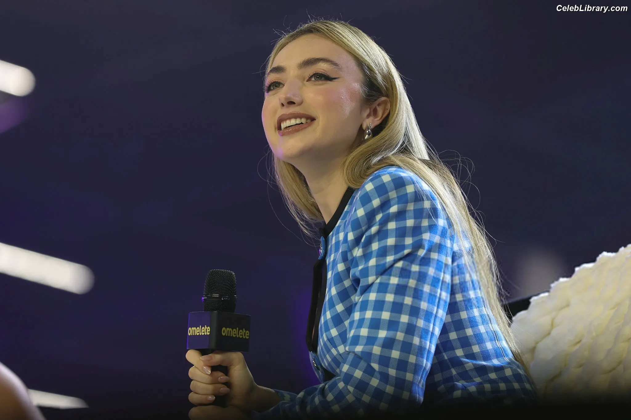 Peyton List photo 3 of 1016