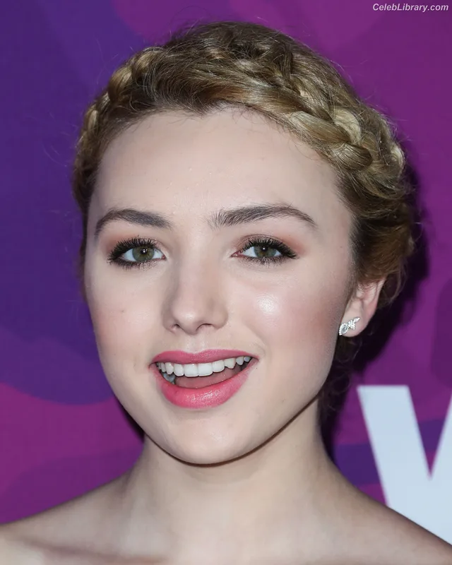 Peyton List photo 17 of 1015