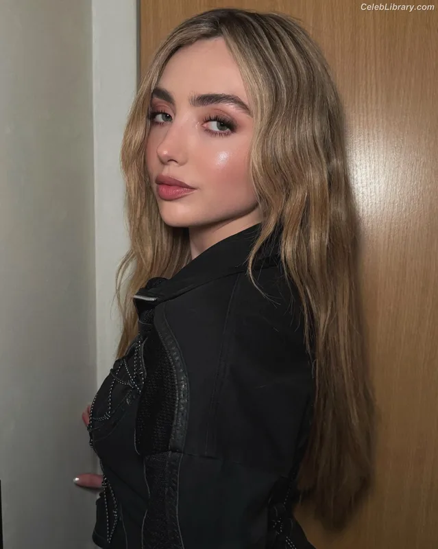 Peyton List photo 4 of 1015