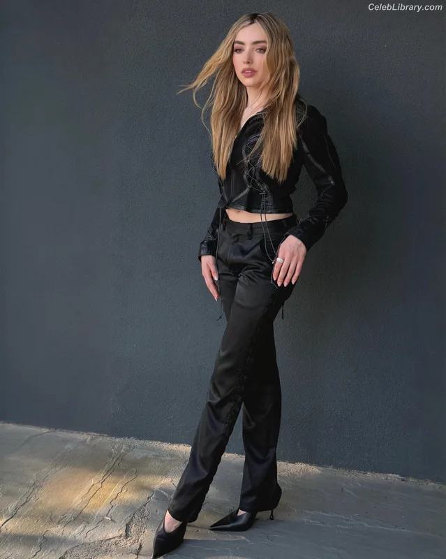 Peyton List photo 8 of 1015