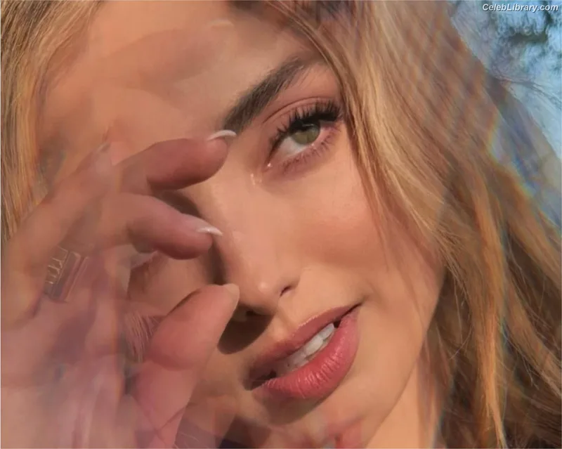 Peyton List photo 10 of 1015