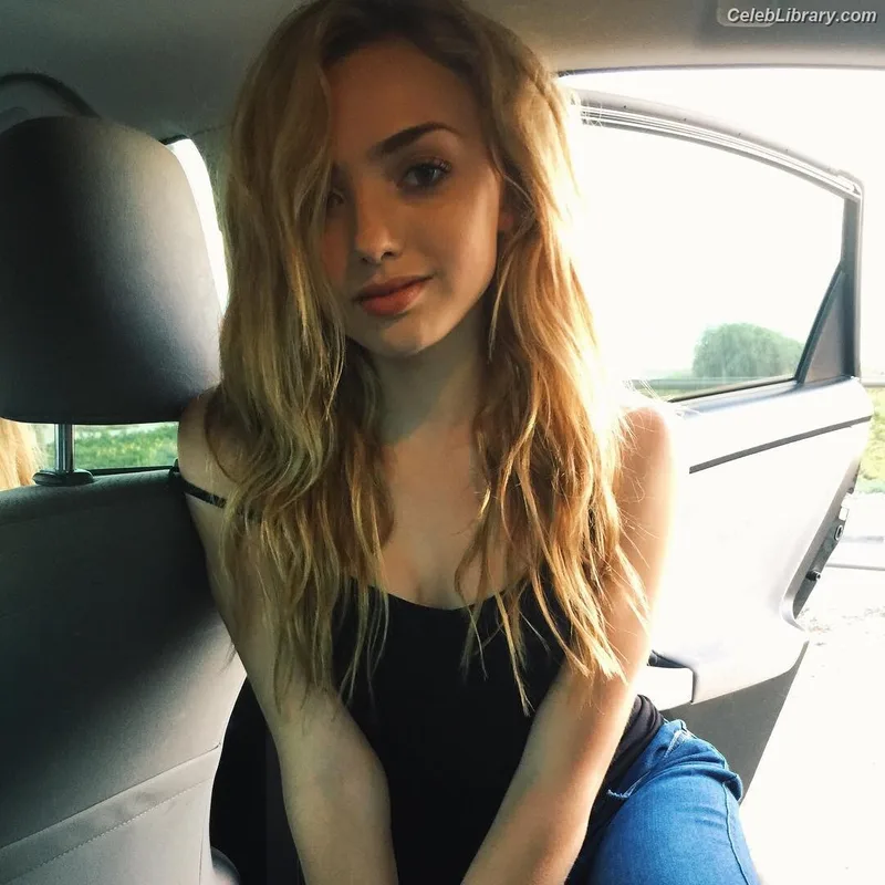 Peyton List photo 3 of 1015