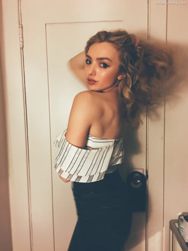 Peyton List photo 7 of 1015