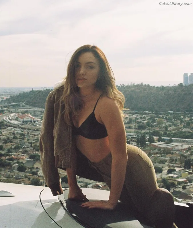 Peyton List photo 18 of 1015