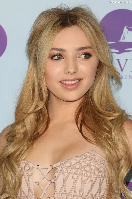 Peyton List photo 6 of 1015