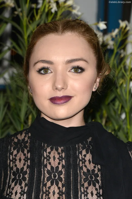 Peyton List photo 10 of 1015