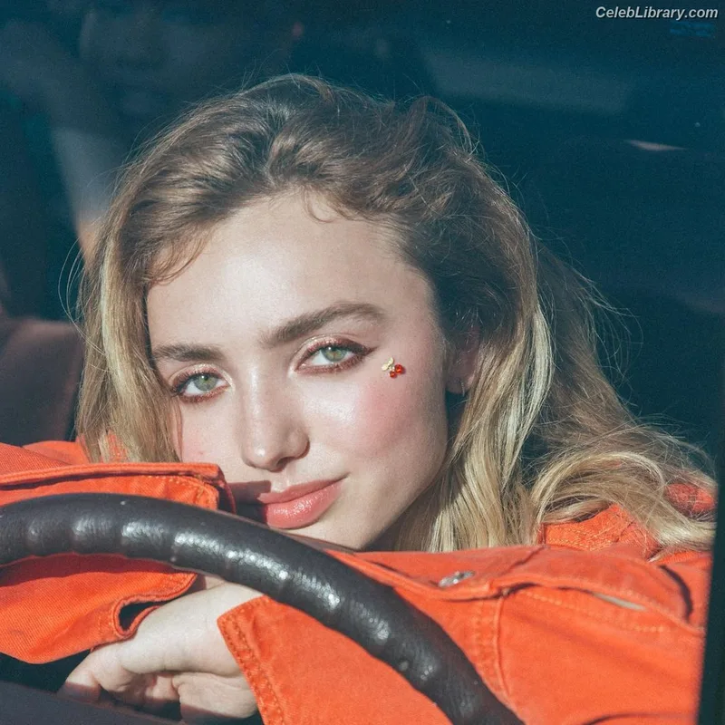 Peyton List photo 14 of 1015