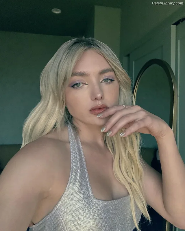 Peyton List photo 8 of 1015