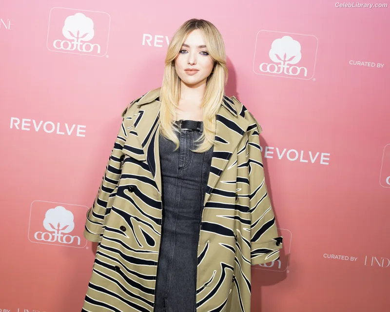 Peyton List photo 21 of 1015