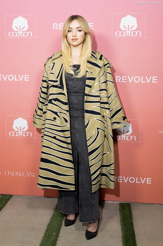 Peyton List photo 23 of 1015