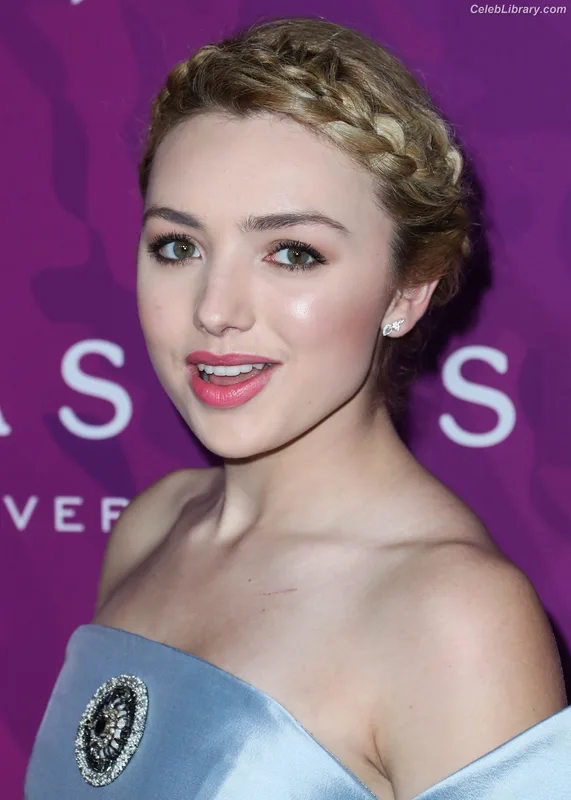 Peyton List photo 6 of 1015